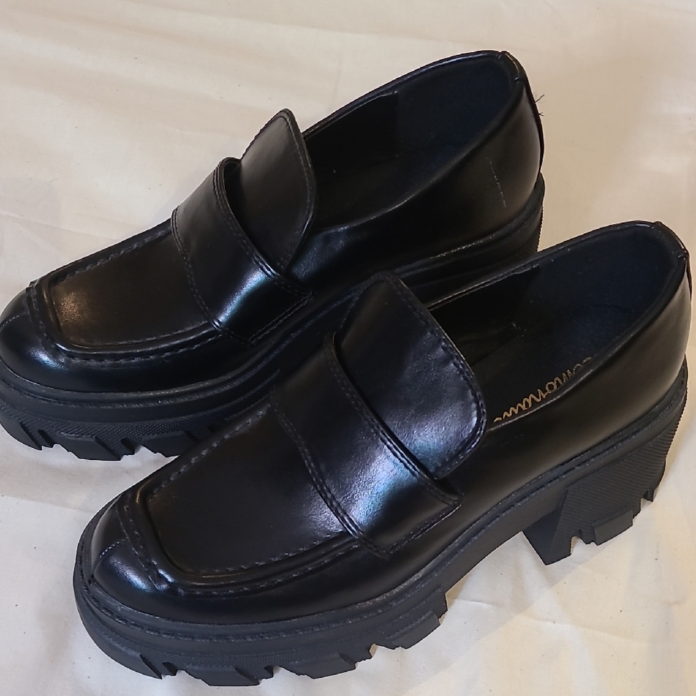 Lemonade Dolls Kill  Black Chunky Loafers Size 6